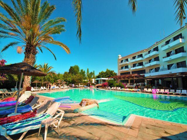 Apartament 2 Bedroom Townhouse, Close To Harbour, Use Of Onsite Facilities Pafos